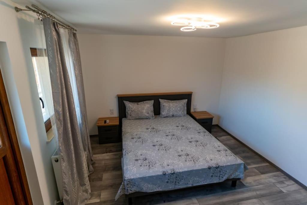 Ferienwohnung La Bebe 3 Hunedoara Exterior foto