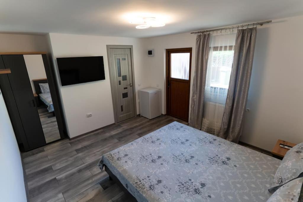 Ferienwohnung La Bebe 3 Hunedoara Exterior foto